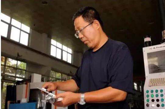 ����������¼���2��Ա���ֻ��������������������������������������ƺ�